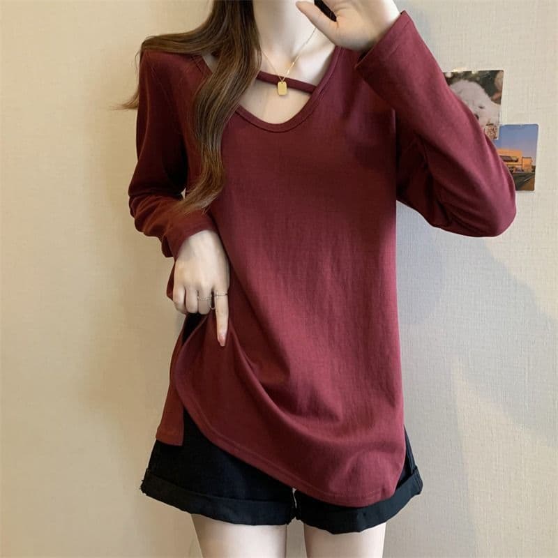 Mid-length base layer shirt with hollow-out long sleeves, new autumn design loose oversized slim-fit slit top.