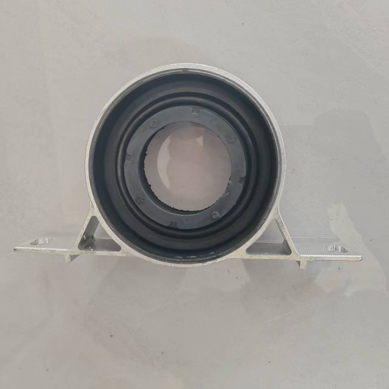 26127501257 Suitable for BMW E65E66 drive shaft rubber drive shaft support bearing manufacturer wholesale