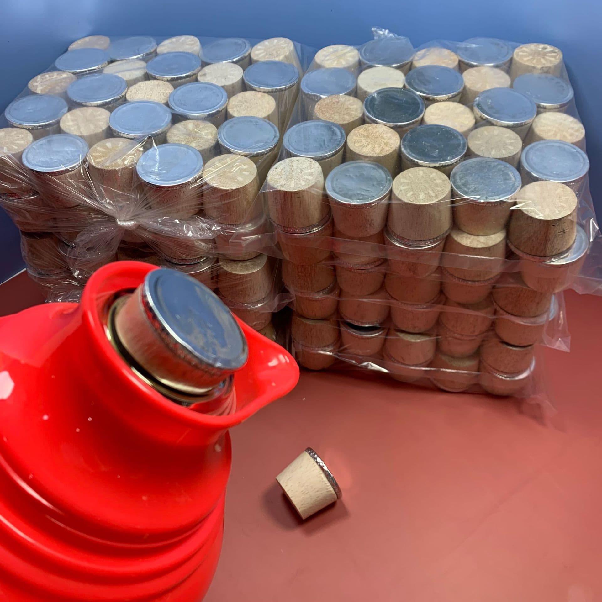 New Material 5 lb, 8 lb Aluminum Cap Thermos Stoppers, Hot Water Bottle Lids, Wood Stoppers, Warm Bottle Caps, Insulated Bottle Stoppers