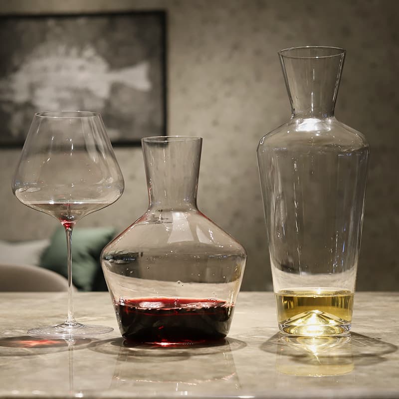 Ultra-Thin High-End Restaurant Home Use Crystal Glass Red Wine Aerator Pourer Modern Simple Style 901-1000ml Capacity Pure Color