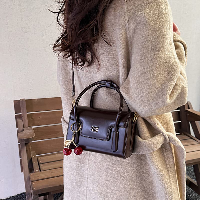 New Autumn/Winter Single Shoulder Bag Vintage Fashion Handbag Exquisite Versatile Small Square Bag Korean Style Niche Premium Crossbody Bag