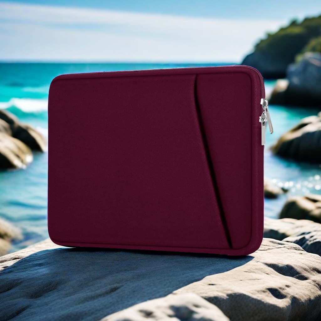 New laptop protective case with foam fleece lining, drop-proof and minimalist design, suitable for 15.6-inch tablets.