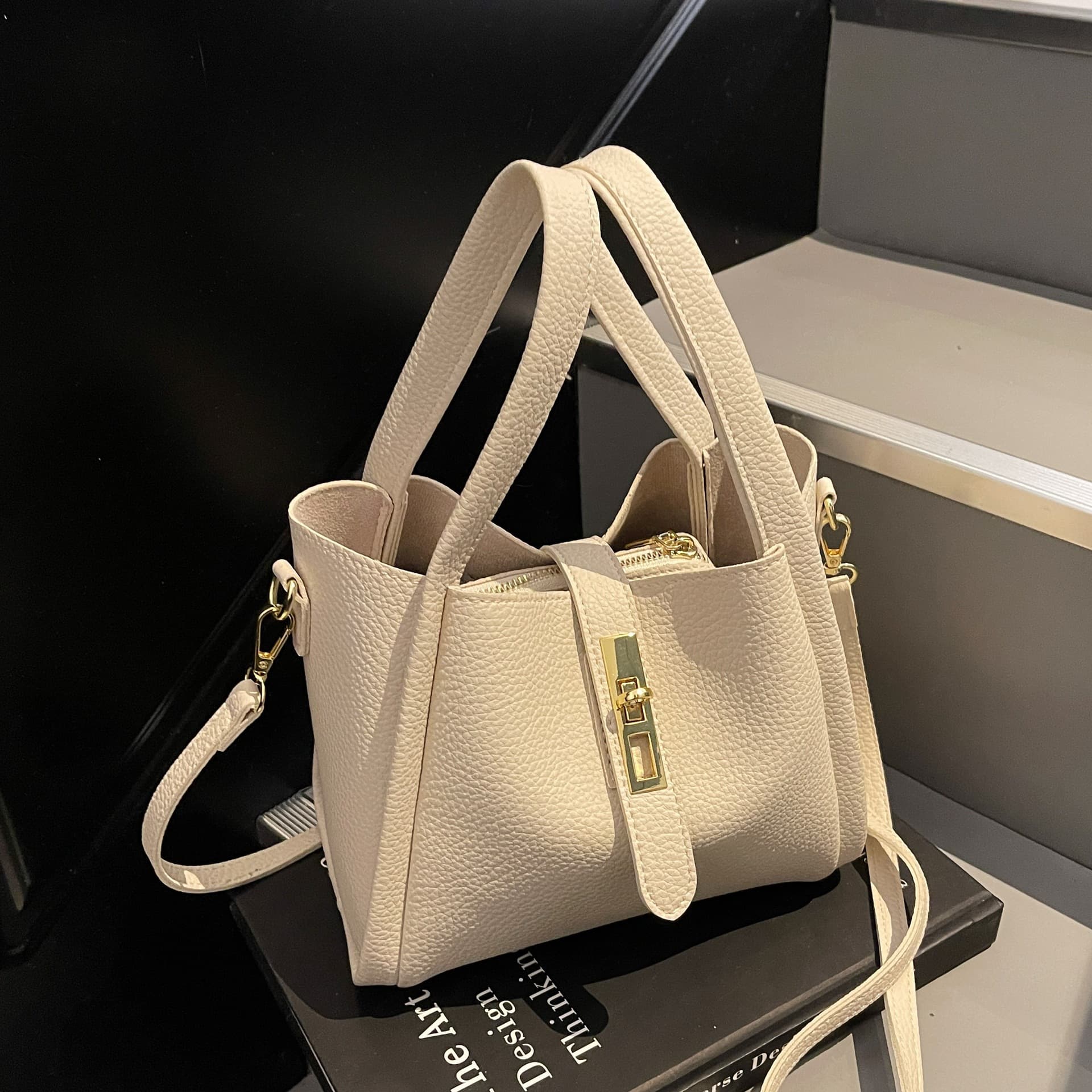 Litchi Pattern Small Bag Women 2025 New Fashion Fashion Casual Versatile Shoulder Bag Commuting Crossbody Bucket Bag