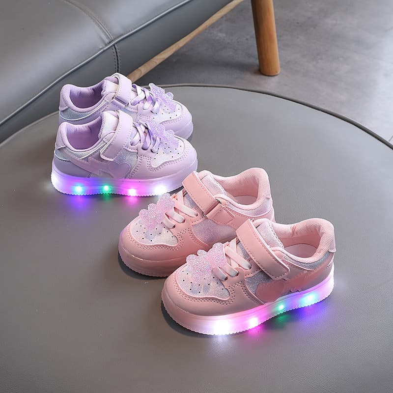 Spring New Little Girl Bear Light-Up Heart Sneakers Children's Soft Sole Non-Slip Breathable Casual Sneakers