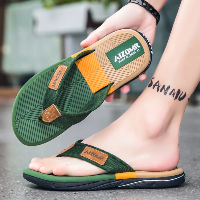 Men's Flip Flops 2025 New Summer Outdoor Anti-Slip Soft Sole Thong Sandals for Beach