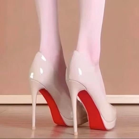 Versatile Design High Heels for Dresses 2025 New Arrival Slim Heel Patent Leather Pointed Toe Office Shoes