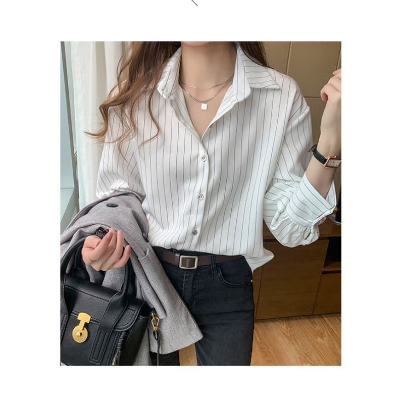 2025 Spring Women's Vintage White Striped Blouse with Design Sense, Light Mature Layering Shirt