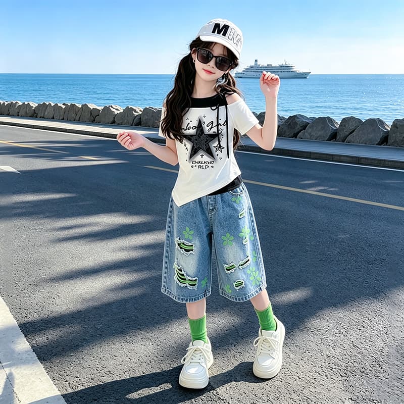 Girls' Super Good-looking Suit Summer 2026 New Girl's Short-Sleeved Ripped Jeans Children's Summer Two-piece Set