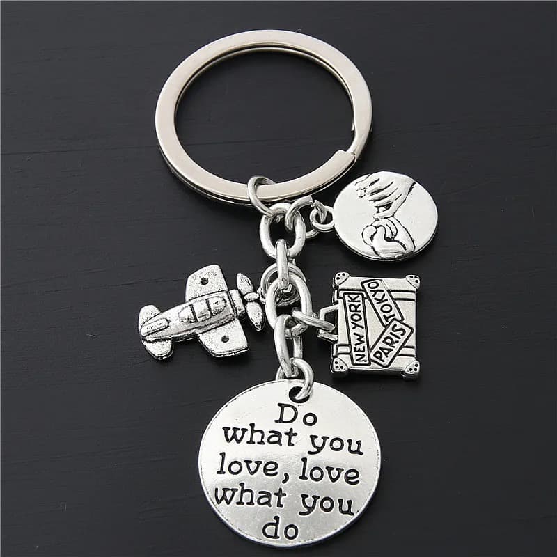 Cross-border foreign trade journey scenery airplane suitcase keychain exquisite mini creative pendant factory direct wholesale