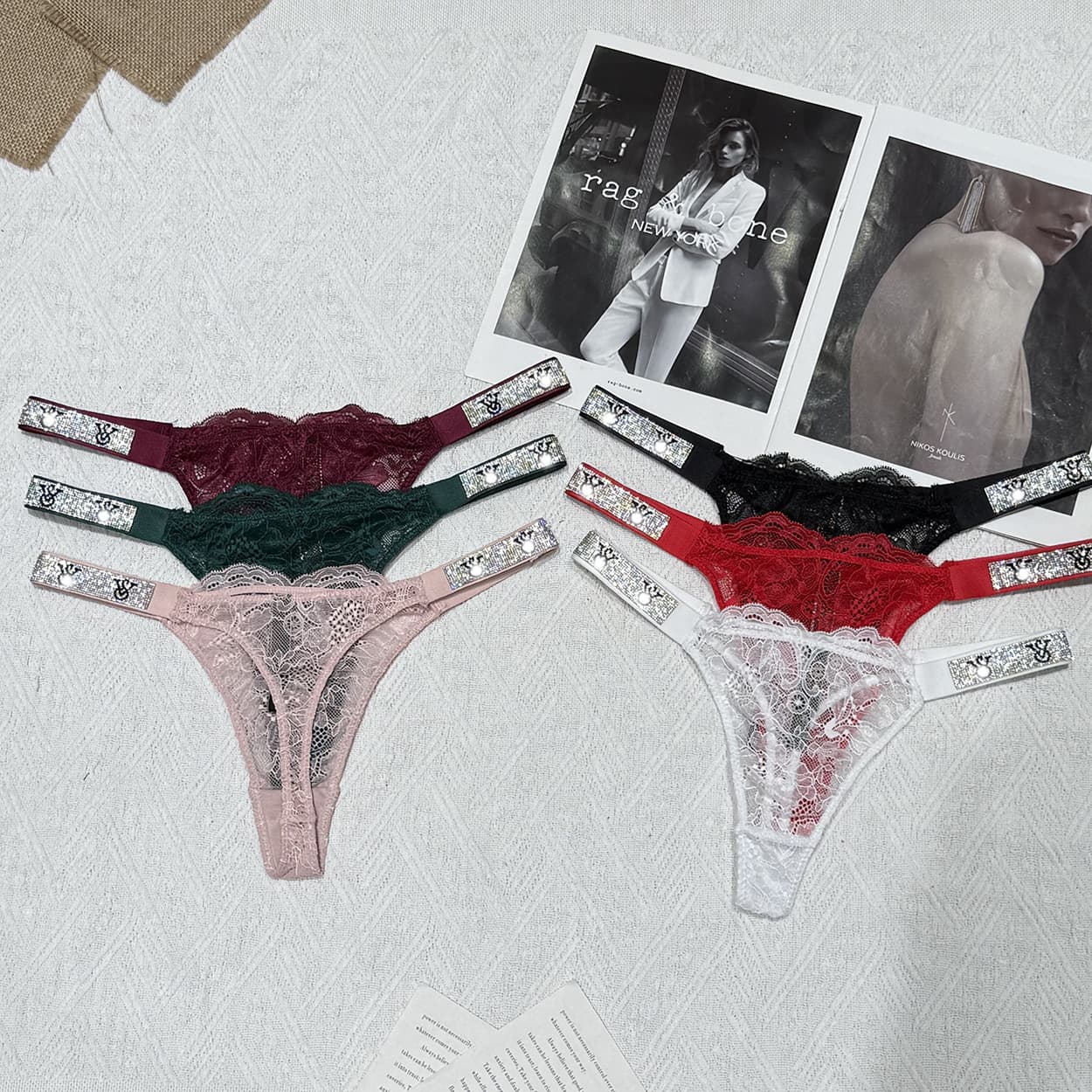 Wholesale Sexy Lace Sequin Thong with Logo, Hot Temptation Lingerie Panties for Women