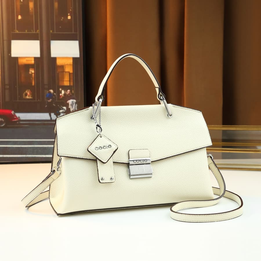 Cross-border delivery of hot-selling women's bags, new product COCIO new high-end texture Himalayan white portable messenger bag