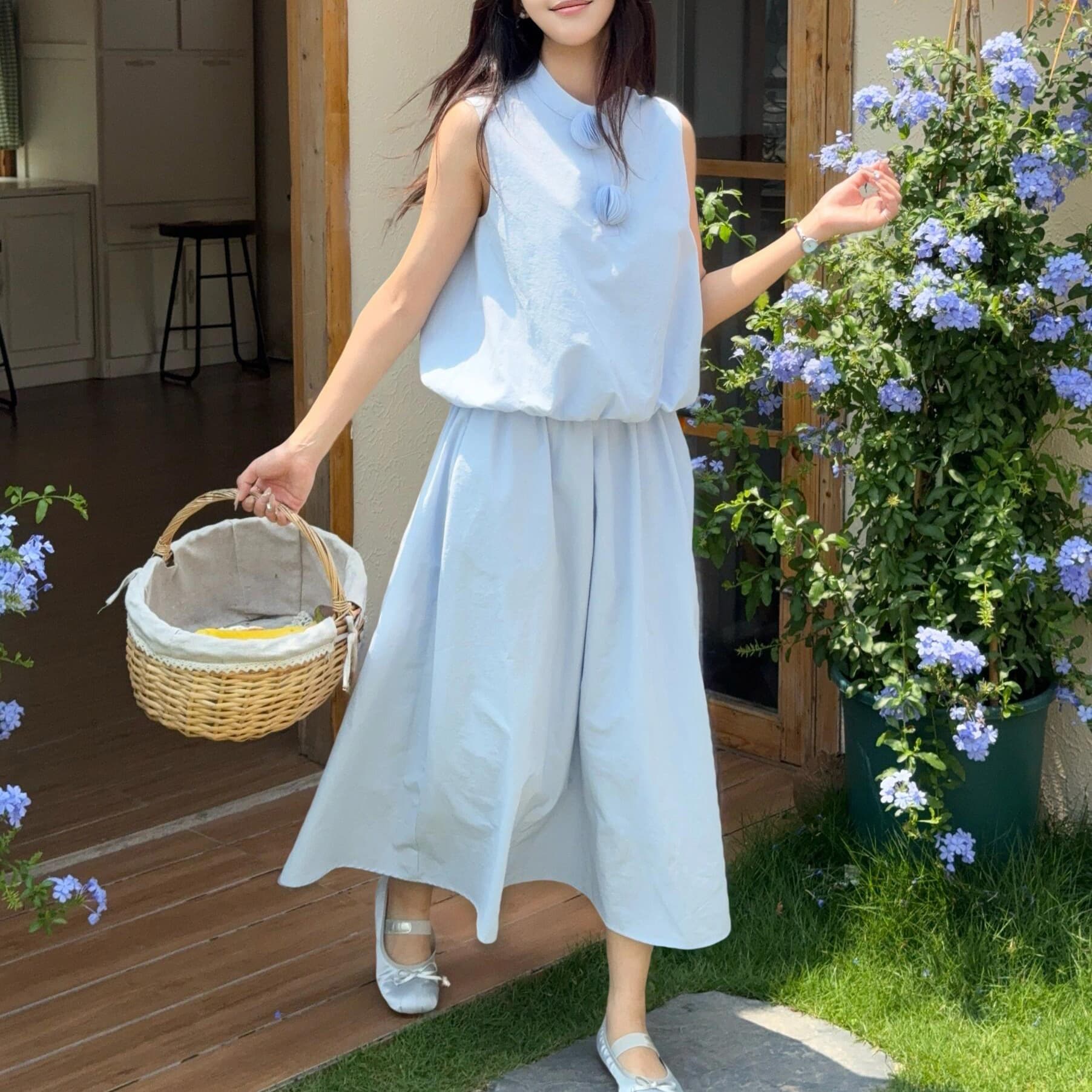 Blue cotton blend stand collar sleeveless bud vest for women summer new short vest skirt suit three-dimensional book page design