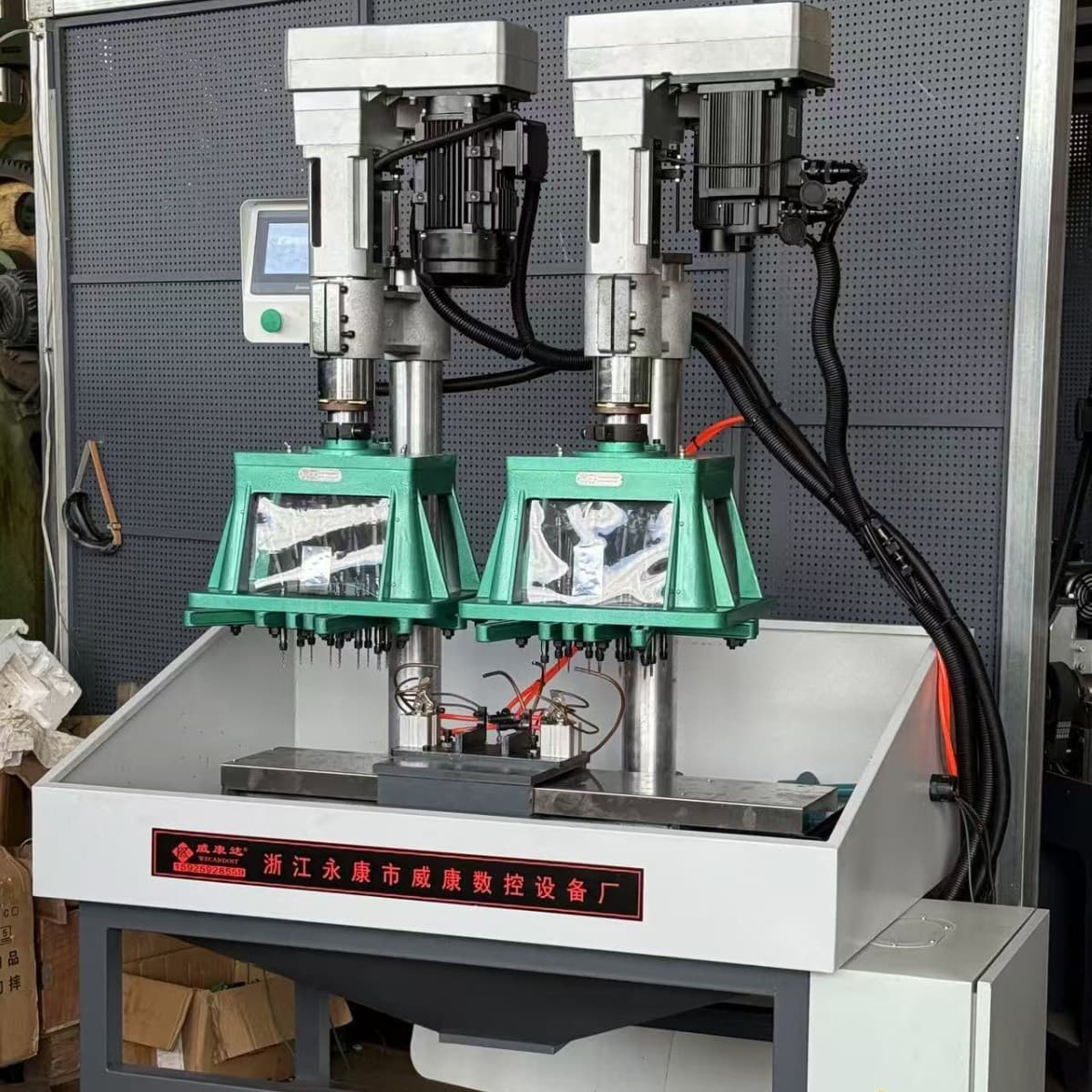 Double-head CNC multi-hole tapping machine, drilling and tapping machine, high-speed drilling machine, hardware processing equipment, slide table drilling machine