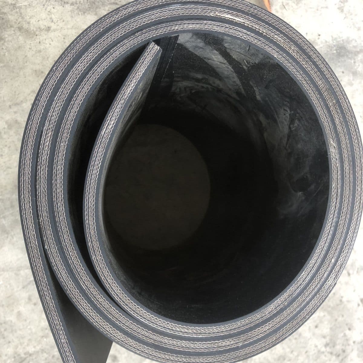 Straw returning machine mudguard, rotary tiller soil-retaining rubber board, corn stalk crusher clamping line wear-resistant grass baffle