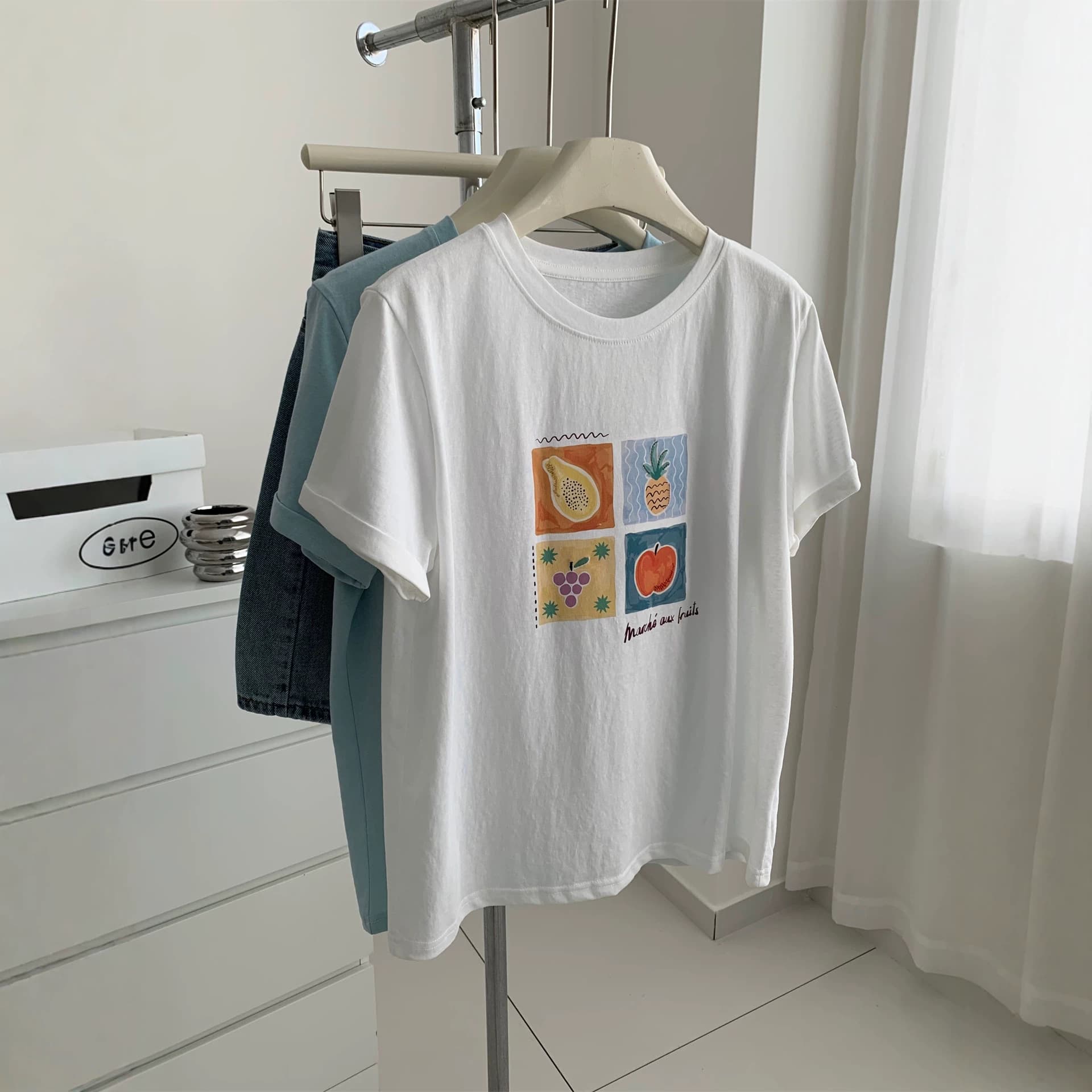 White retro sky blue fruit print short-sleeved women's Korean version slimming versatile student T-shirt summer thin top
