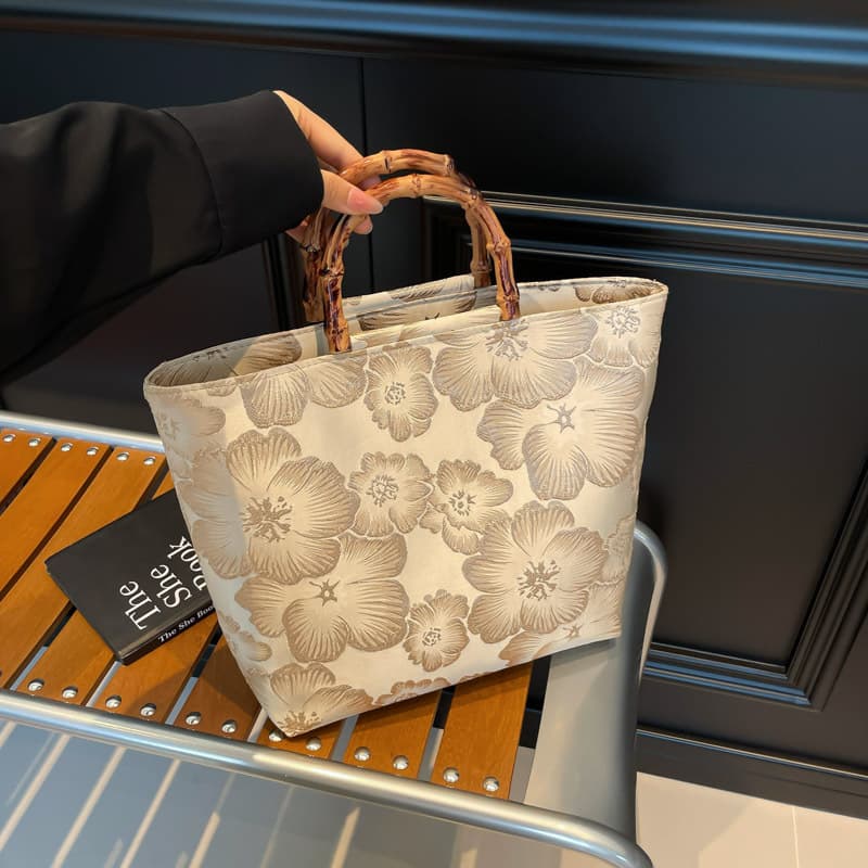 2025 new national style double-sided embroidery hot stamping three-dimensional handmade large-capacity bamboo cloth bag for work and commuting tote bag