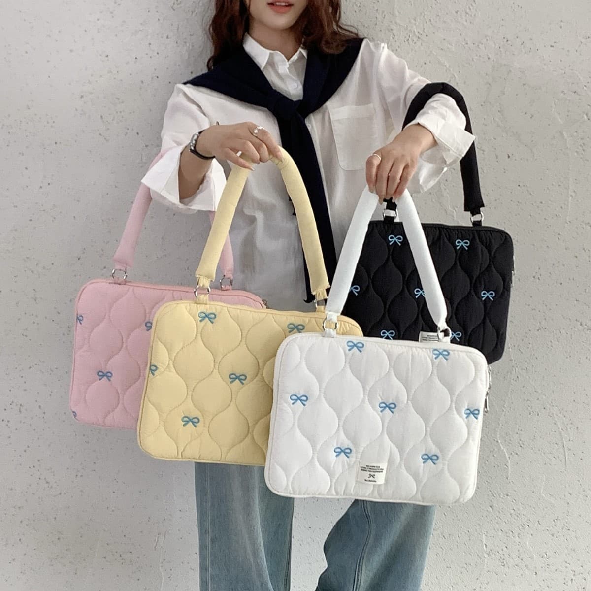 New Korean butterfly-shaped laptop bag, 15.6-inch model, a hot-selling item on Instagram, exclusively available for cross-border import. Also includes a 13.3-inch inner sleeve.