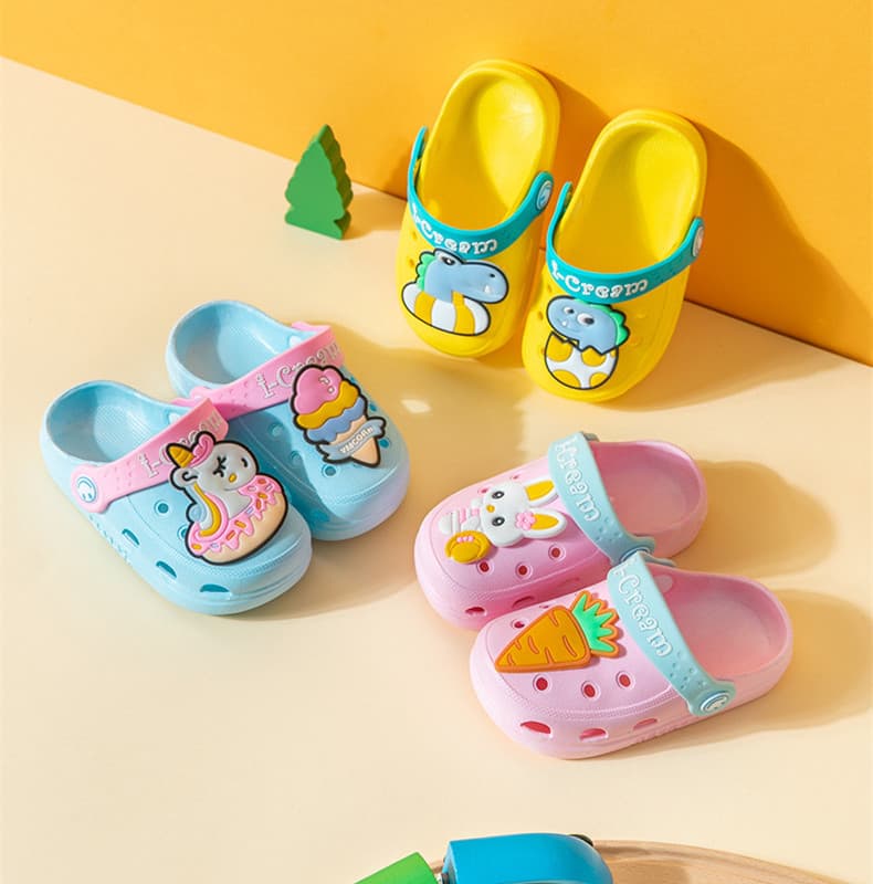 Trendy Kids Summer Clogs Breathable Sandals Non-Slip Wear-Resistant Beach Shoes for Toddlers and Children