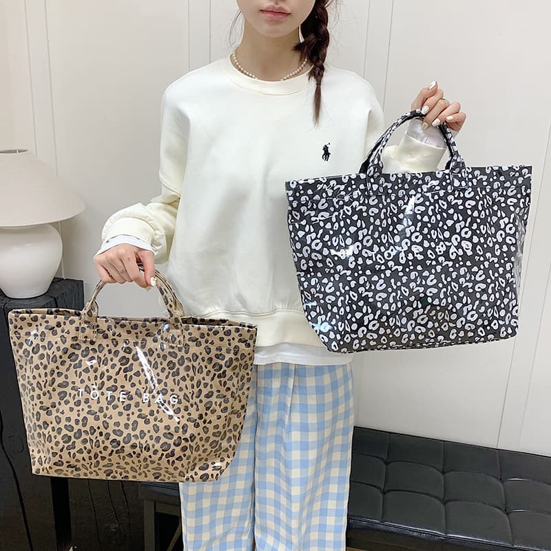 Customized Large-Capacity Leopard Print Handbag, Large-Capacity Niche Design, Versatile Tote Bag, Trendy Fashion Bag for Women
