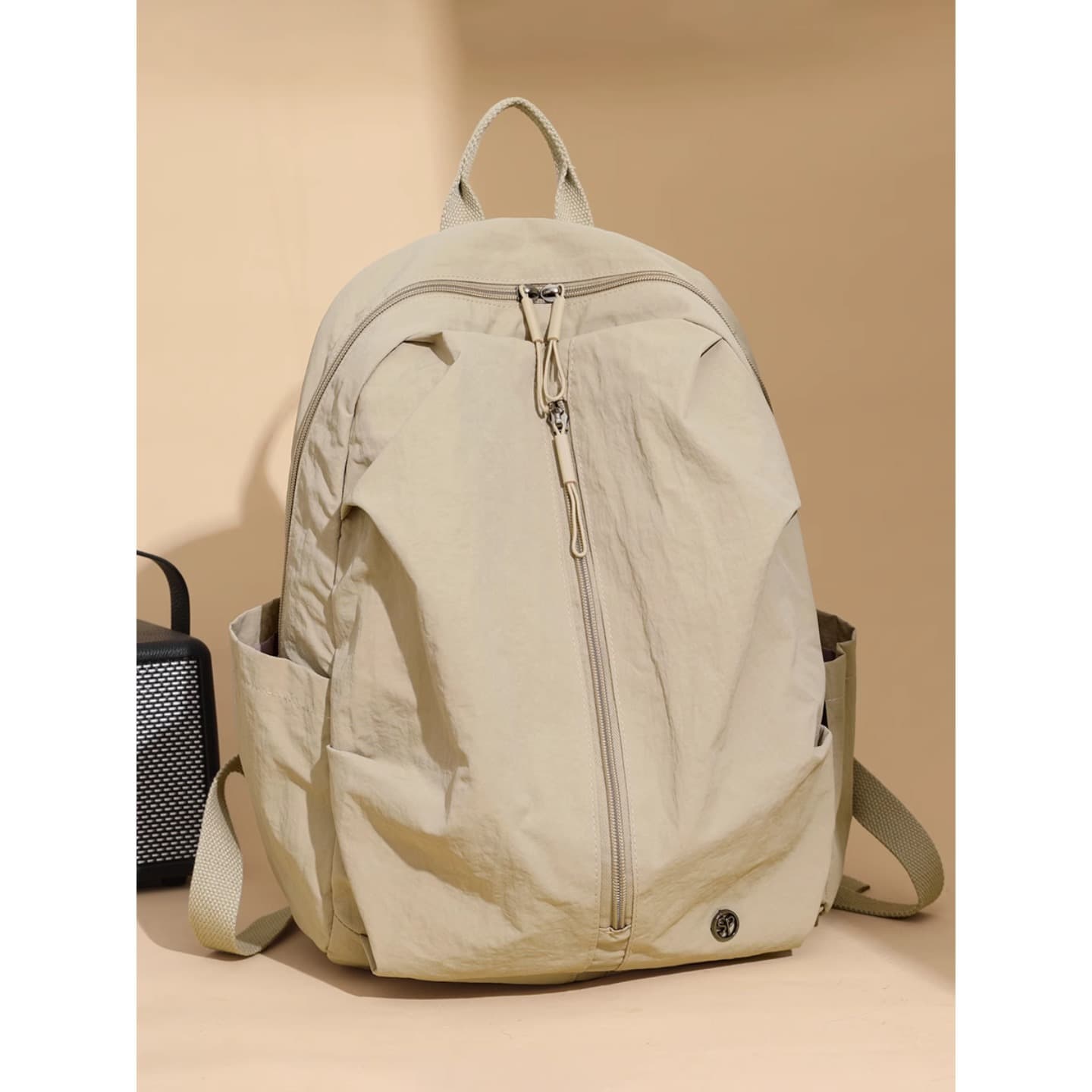 Ultra-Lightweight Waterproof Nylon Backpack for Men, Outdoor Travel Hiking Large Capacity Backpack, Women's Small Backpack