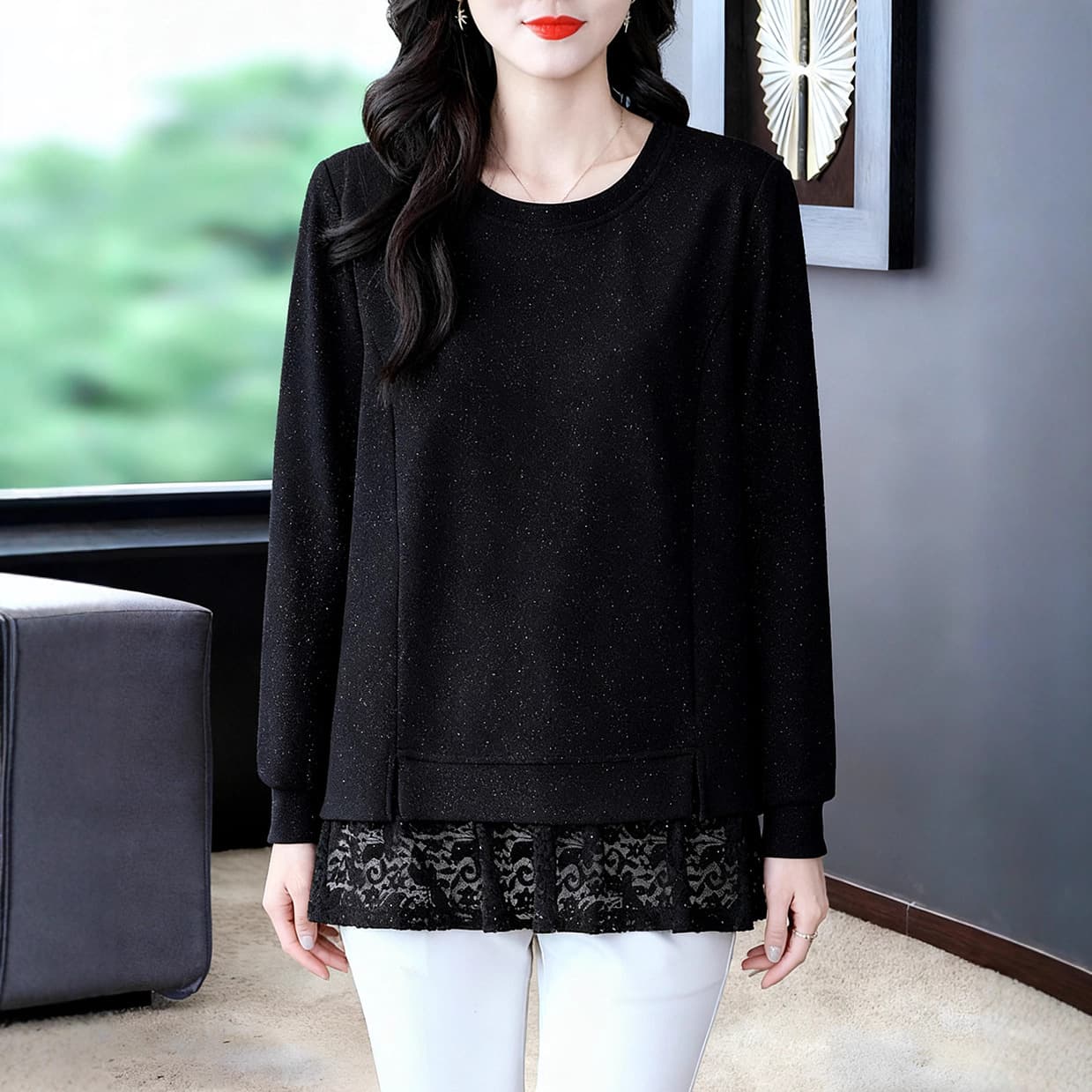 2025 Autumn/Winter New Style Round Neck Long Shirt Versatile T-Shirt with Lace Trim, Fashionable Loose Fit for Middle-Aged and Plus-Size Women, Light Luxury