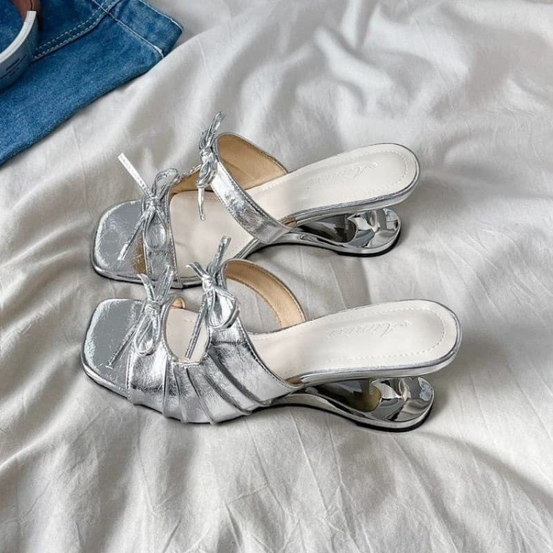 2026 Summer New Anti-slip Sandals for Petite Women French Fairy Style Women's Shoes Silver Wedge Heel One-strap Sandals