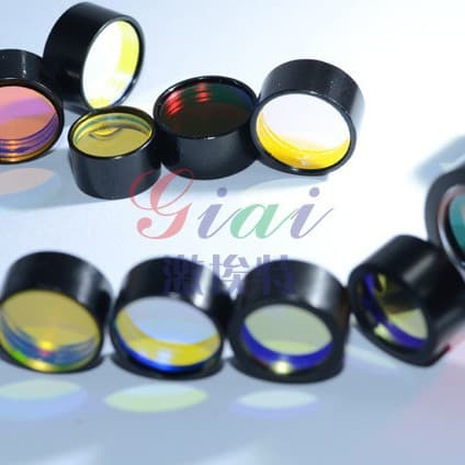 Smartphone filter manufacturer, eliminates reflections and deepens sky blue