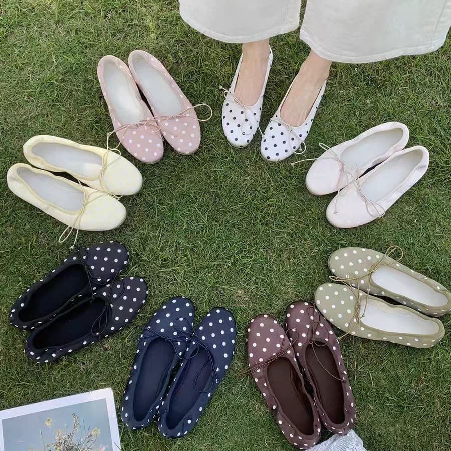 New Satin French Retro Polka Dot Ballet Shoes with Round Toe, Bow, Shallow Mouth, Flat Mary Jane Egg Roll Shoes for Women
