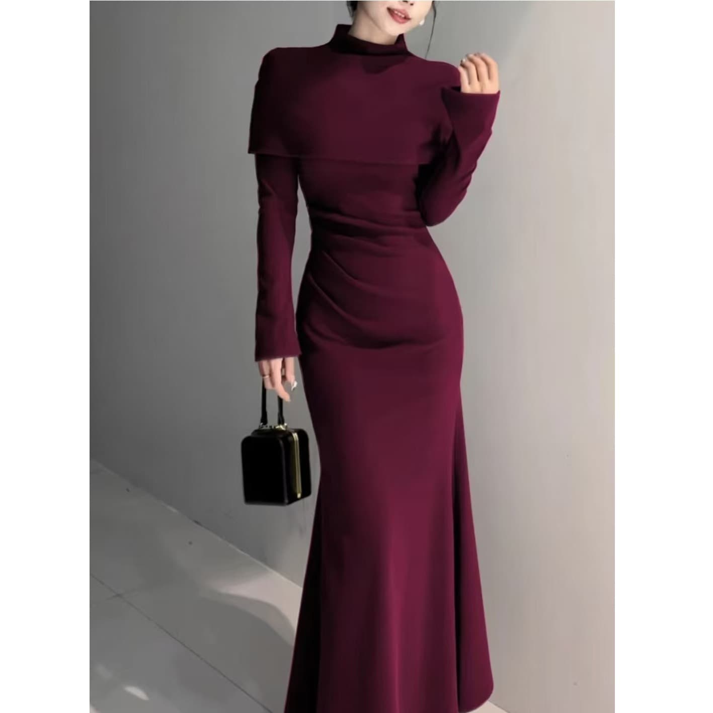 New Autumn/Winter Long-Sleeve Velvet Fashion Set: Elegant V-Neck Warm Slimming Fishtail Skirt with Matching Color Tunic