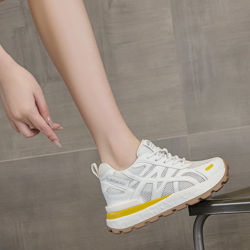 Summer New Trendy Casual Shoes, Fashionable Light Luxury Sneakers, Versatile Trendy Low-Top White Shoes for Women, Forrest Gump Shoes