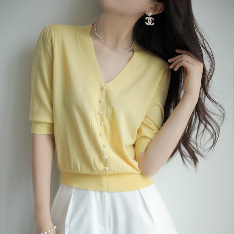 Women's Short-Sleeve Ice Silk Knit Top 2026 Summer New Pearl Button Design Stylish Loose Slim Thin Top