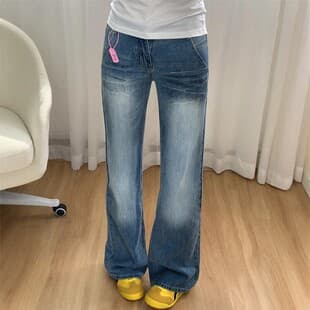 Vintage Blue Micro-Flared Jeans for Women 2026 Spring/Summer Trendy High-Waist Slim Fit Stretchy Bell-Bottom Long Pants