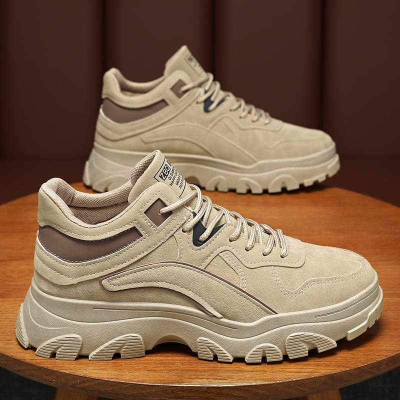 Spring men's shoes new breathable labor protection shoes, trendy versatile thick sole slip-resistant work shoes, casual dad trendy shoes.