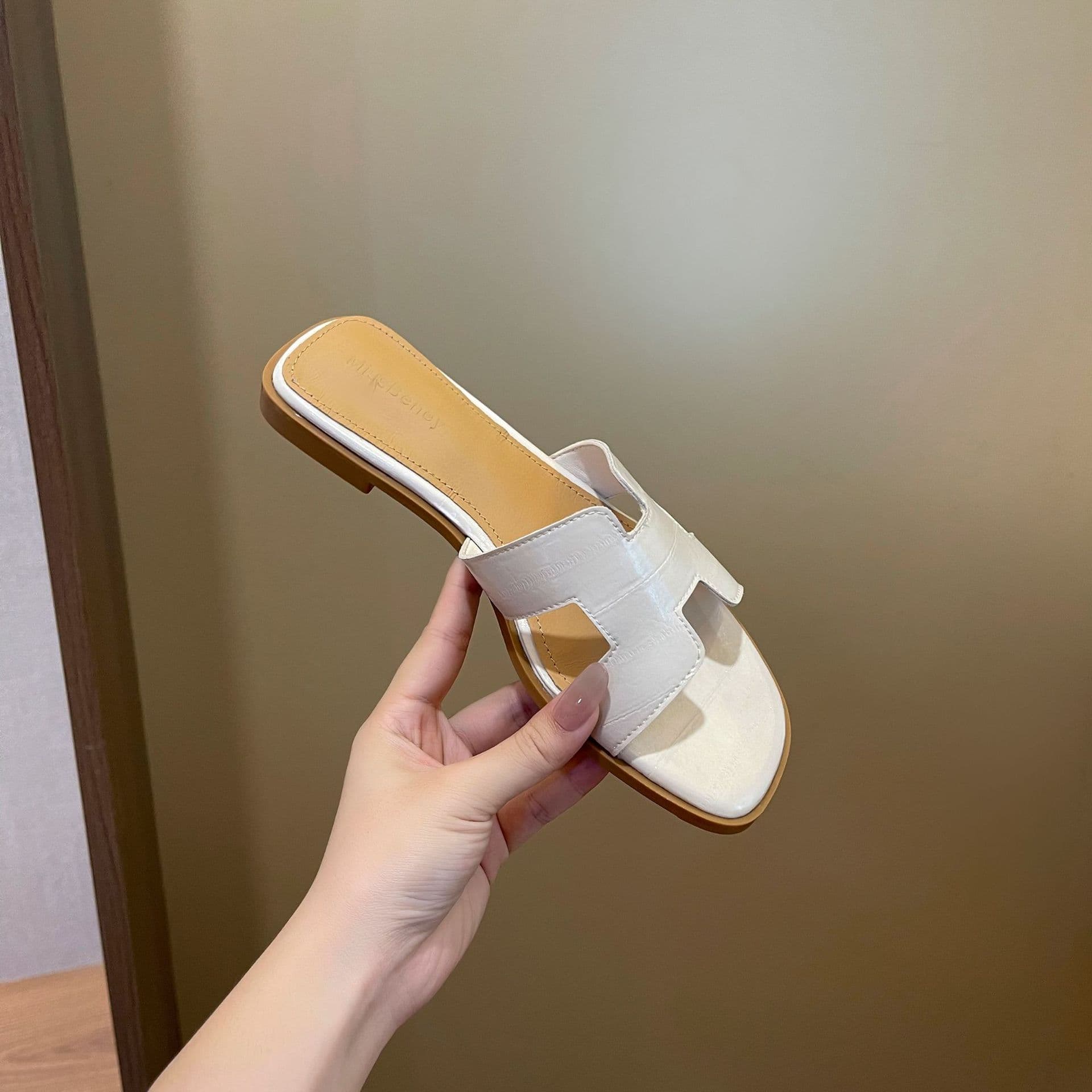 Women's Summer Beach Sandals Fairy Style 2026 Korean Version One-Strap Flip Flops New Casual Slippers for Outdoor Wear