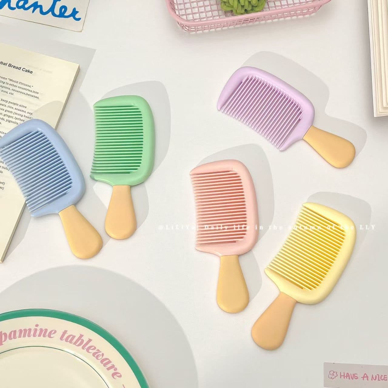 Pocket Comb Ice Cream Anti-static Small Size Medium Teeth High Aesthetic Children's Comb Thick Durable Household Portable
