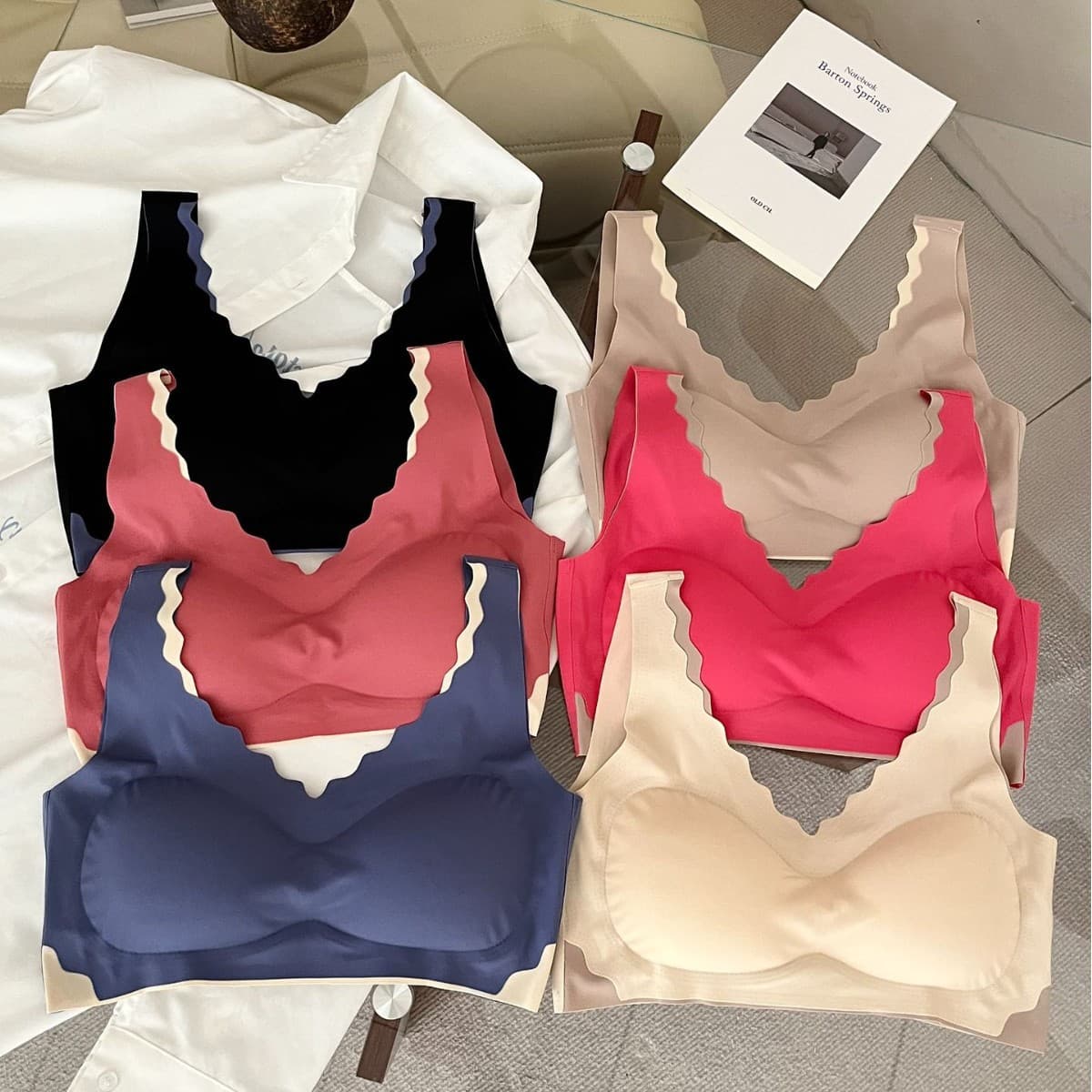 Cross-border Hot Selling Seamless Bra One-piece Adhesive Women's Bra Customizable Wave Edge Sports Vest