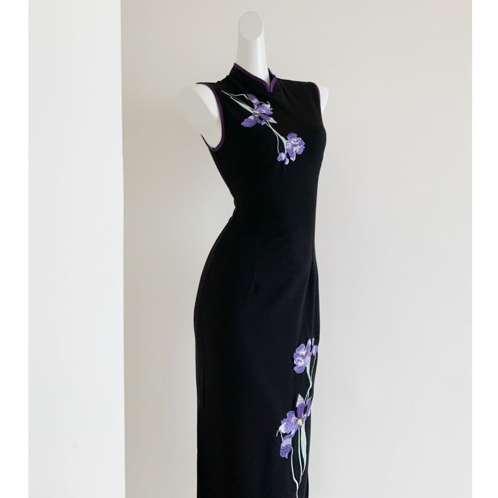 [Lan Feiniang 2.0] Oriental aesthetic Chinese style purple embroidery retro black slimming slim Hong Kong working girl cheongsam