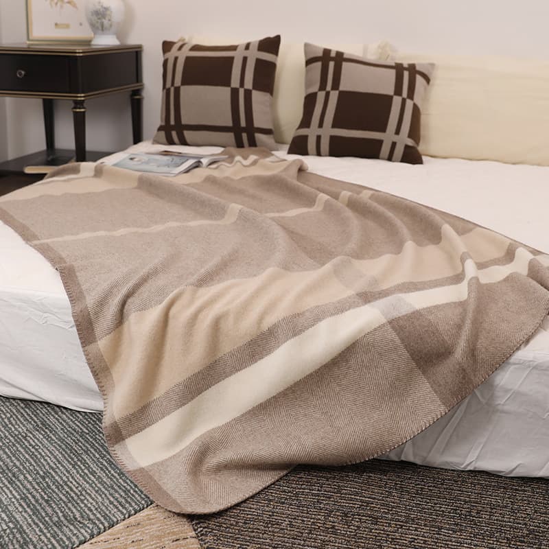 New wool jacquard twill camping blanket, casual home blanket, outdoor travel blanket, air conditioning blanket, sofa cover, in stock.