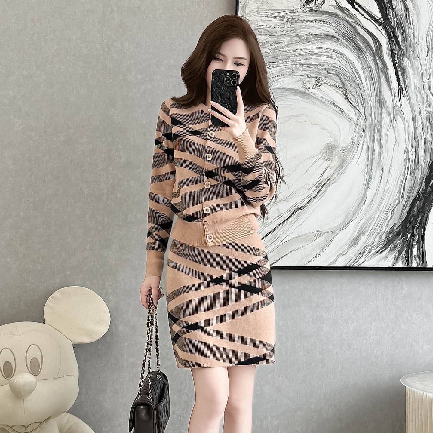 Knitted suit for women, round neck long-sleeved cardigan, high-waisted two-piece set, slimming, retro and gentle knitted two-piece set