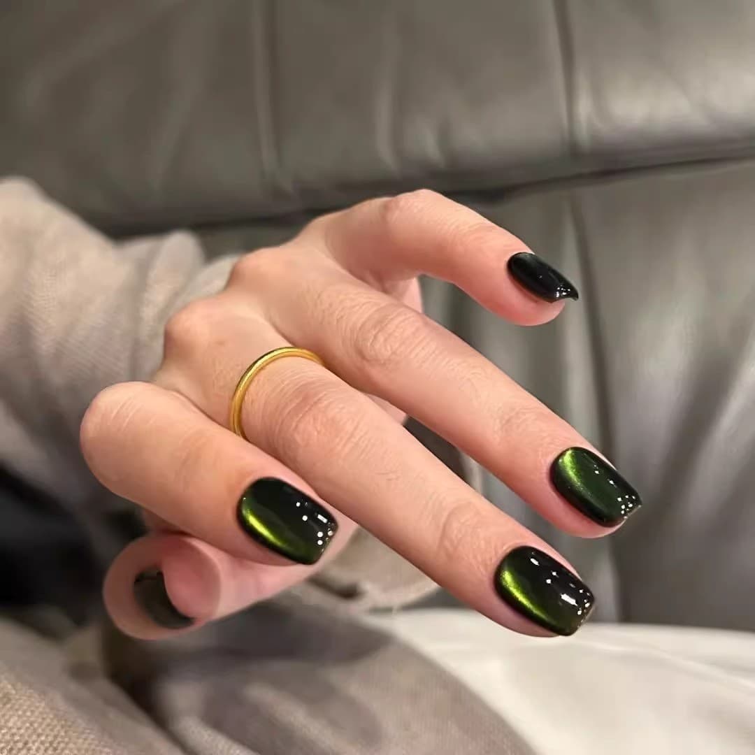 Cross-border Hot Selling Short Square Nails Ins Simple Green Solid Cat Eye Wearable Nails Removable Finished Pre-made Nails