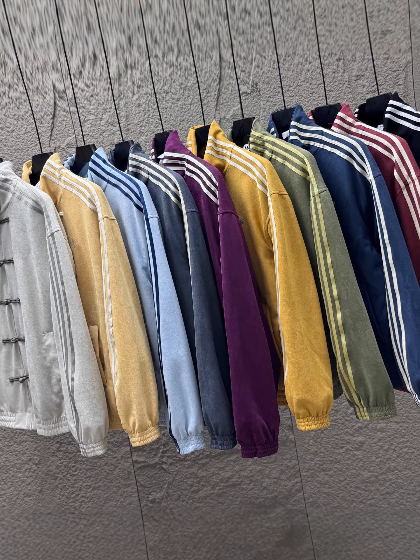 15-Color Cross-Border Premium New Chinese Style Star Same Three-Stripe Tang Suit Sports Striped Suede Frog Button Jacket