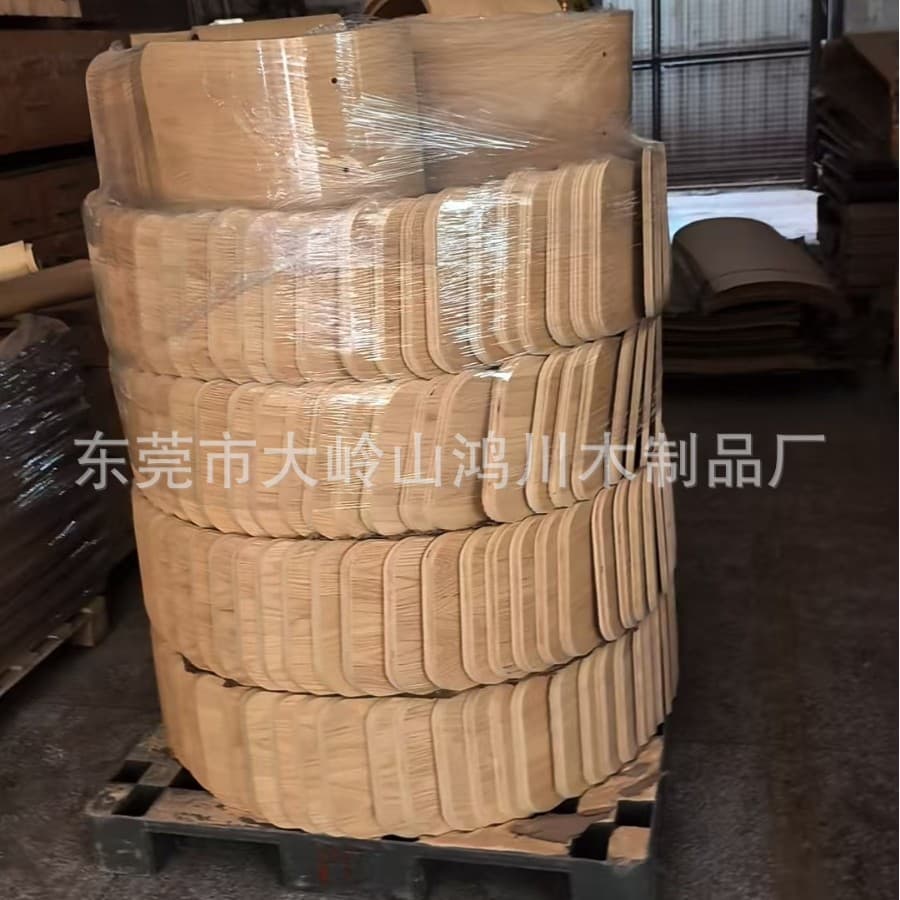 Processing and customizing bentwood furniture chairs, bentwood handicrafts, bentwood home furnishing boards, factory direct sales of bentwood boards.