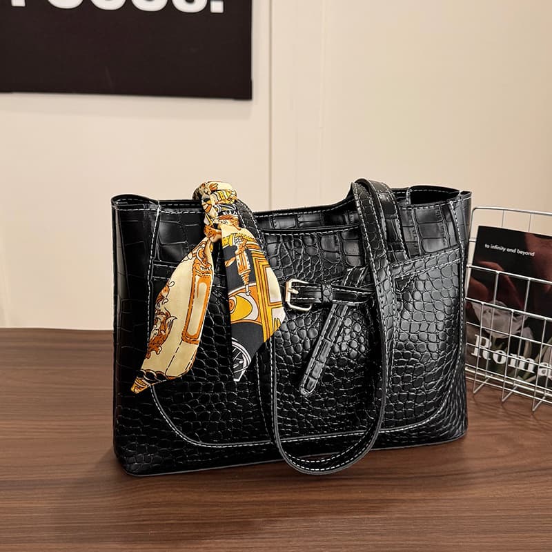 Korean Commuter Bag for Women 2026 New Style Simple Tote Bag Student Large Capacity Single Shoulder Shopping Bag