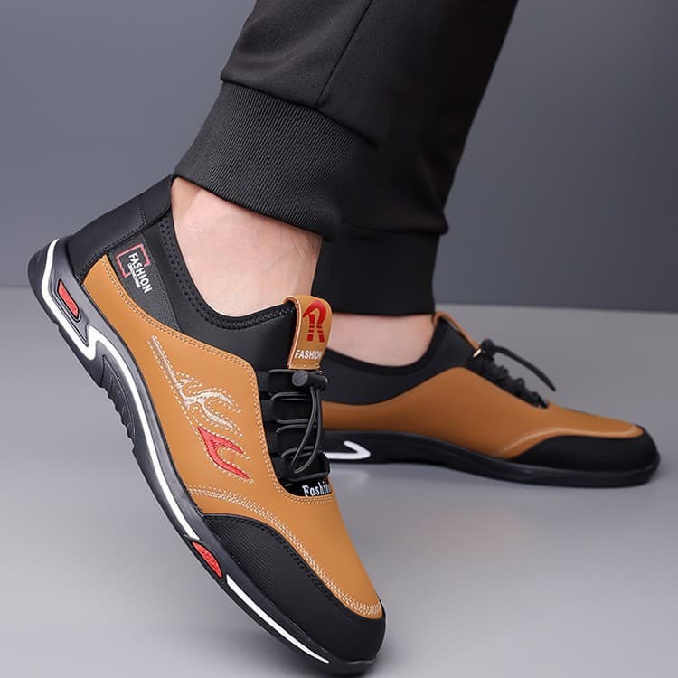 Men's Lightweight Slip-on Shoes for Spring/Summer/Autumn, Anti-slip Outdoor Breathable Leather Casual Shoes, Cross-border