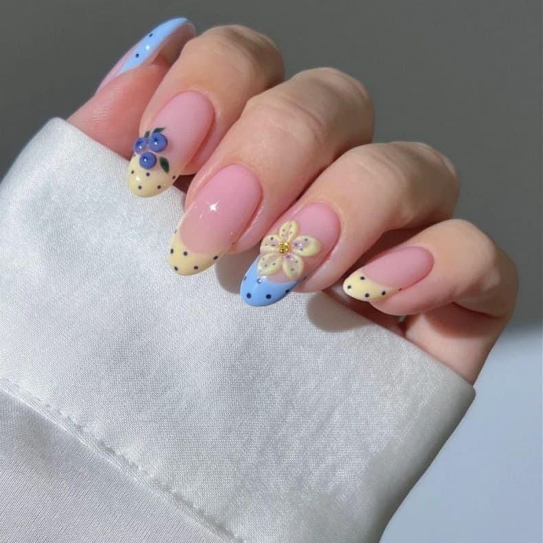 Best-selling Cross-border Summer 3D Blueberry Polka Dot Contrast French Nails Almond Shape Press-On Nails