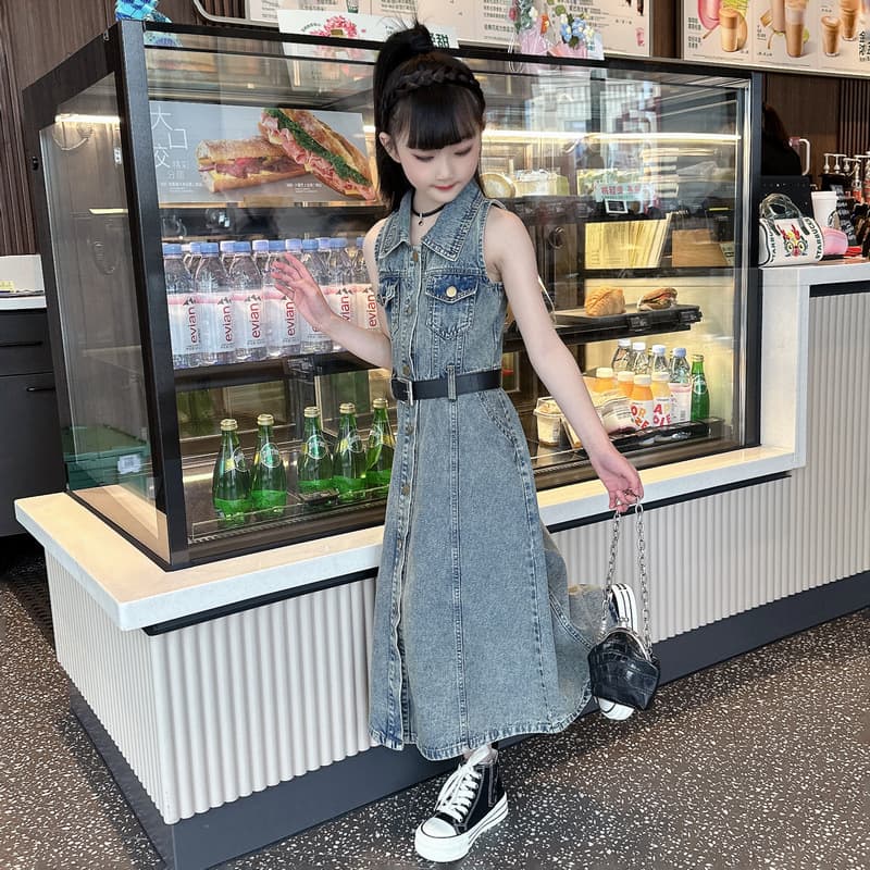 Girls' Summer Dress 2026 New Stylish Denim Dress for Big Kids Versatile Casual Tank Dress Trendy