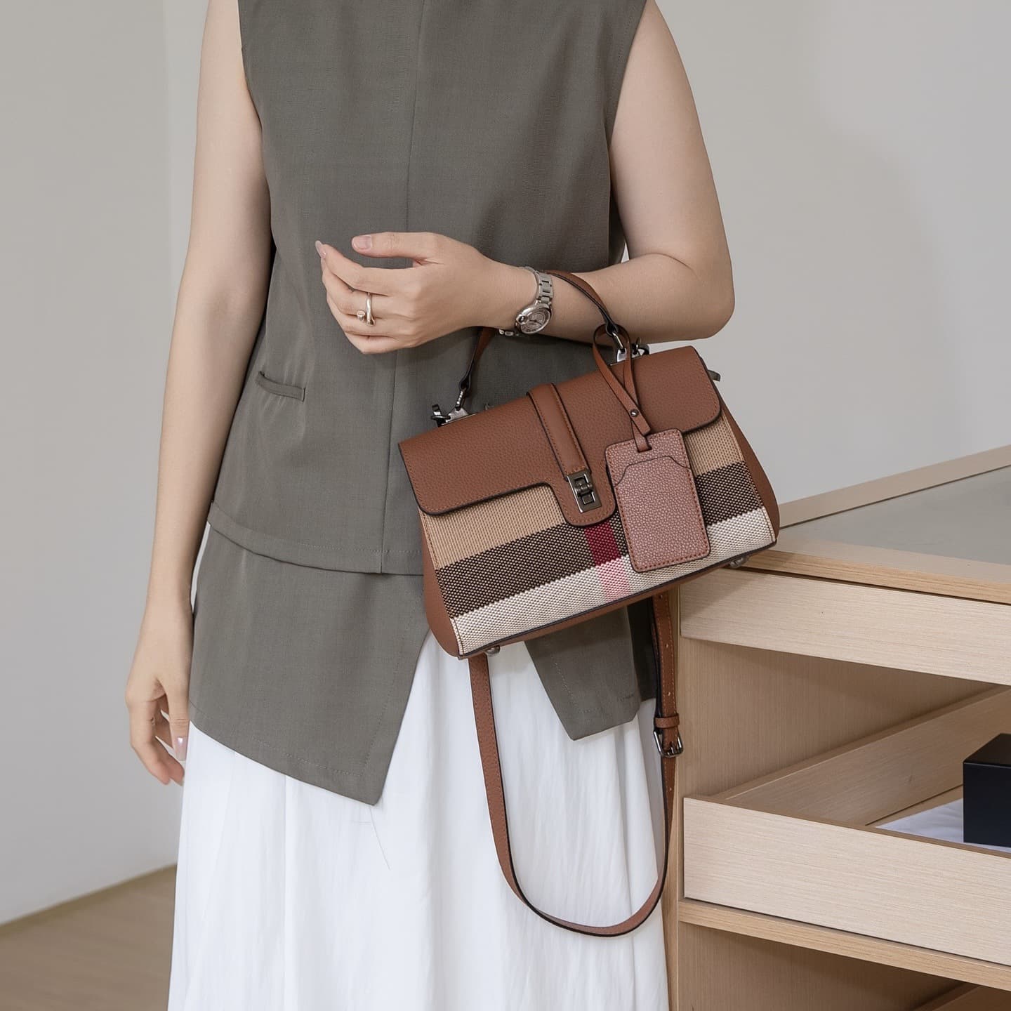 Women's crossbody bag 2026 new style genuine leather with canvas first layer cowhide messenger bag lock buckle versatile commuting small square bag