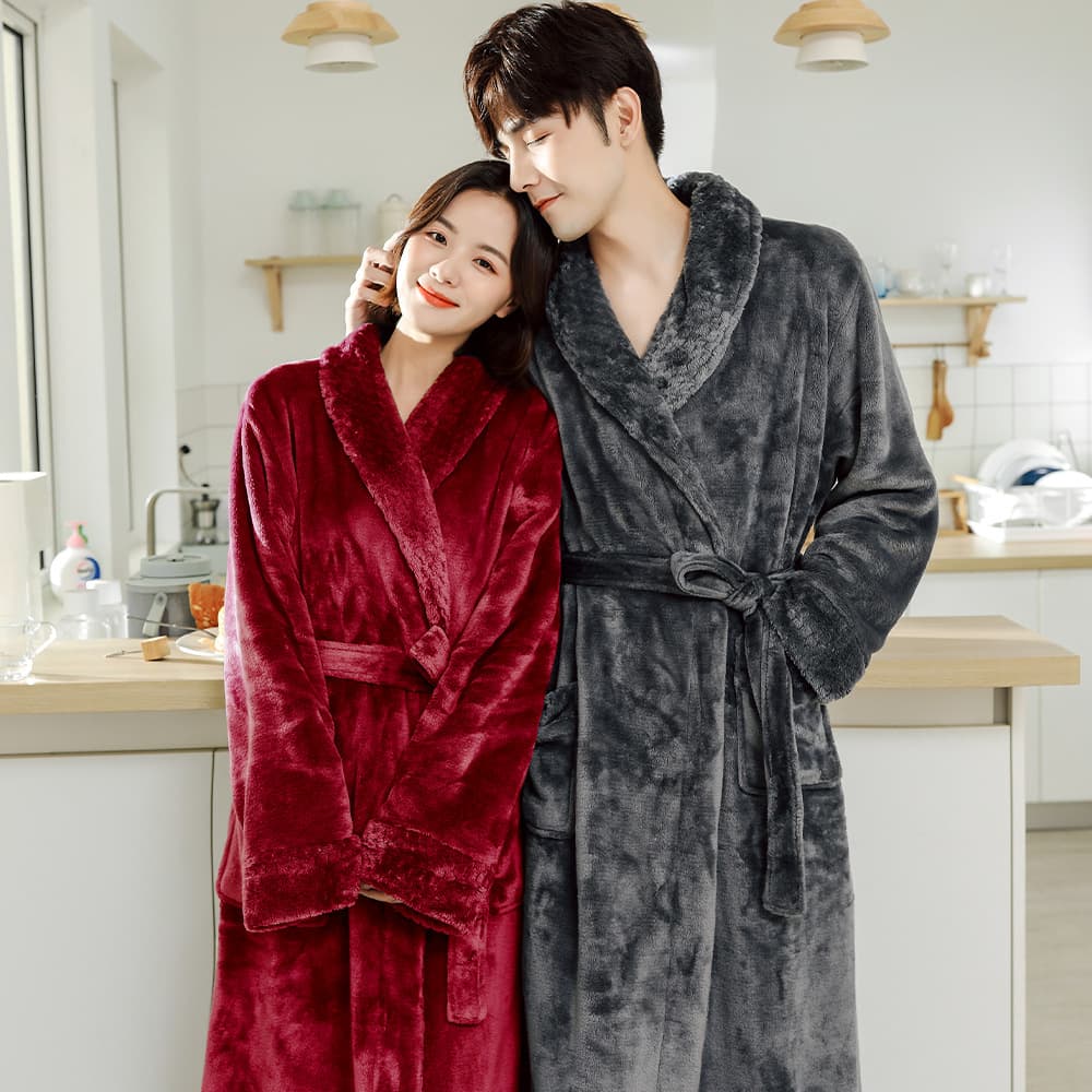 In-Stock Wholesale Couple's Flannel Bathrobes, Winter Thickened Warm Loungewear, Men's and Women's Long Coral Fleece Pajamas