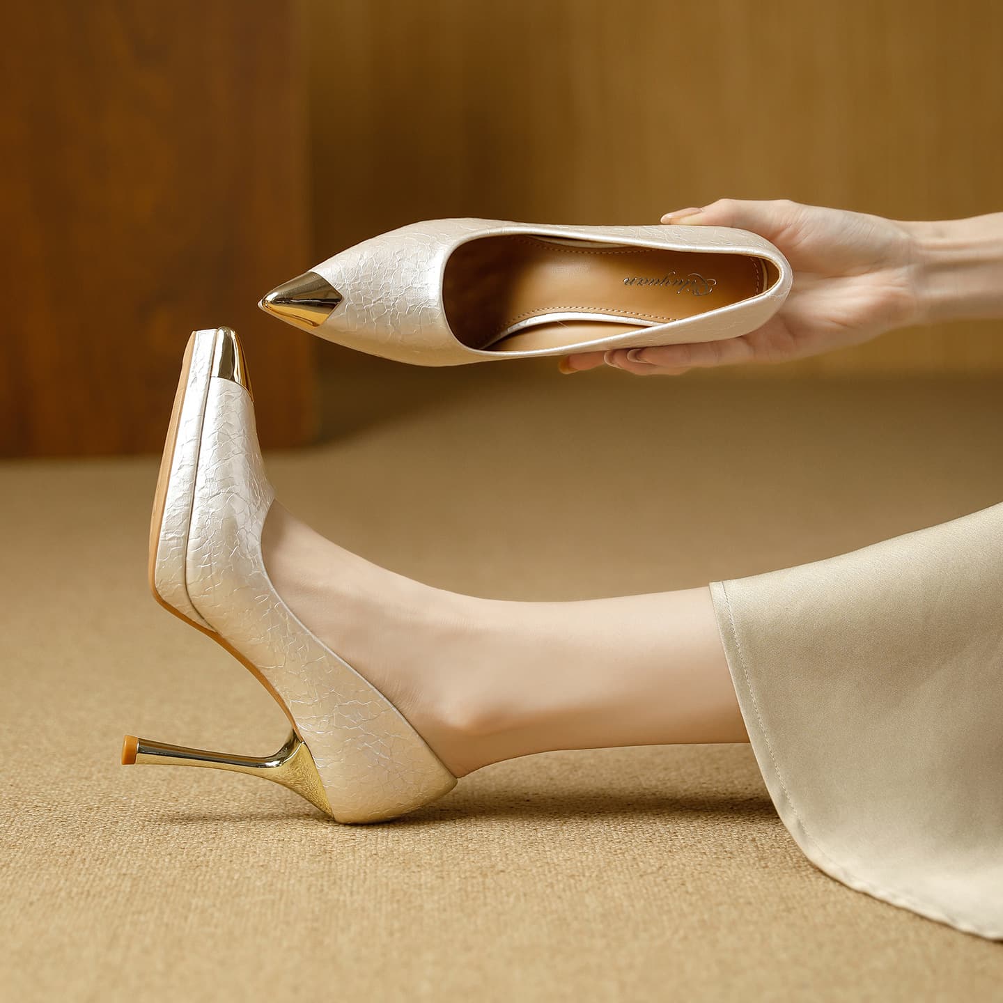 Waterproof Platform Comfort High Heels 2026 Spring Autumn New Fashion Metal Pointed Toe Thin Heel Shallow Mouth Banquet Shoes