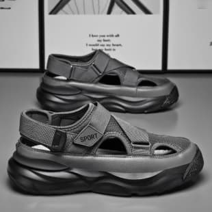 Men's Crocs 2025 New Spring Outdoor Work Dad Driving Sandals Men's Toe-Covered Sports Beach Sandals